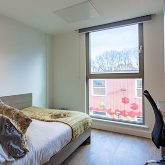 Silver En Suite - Image 1